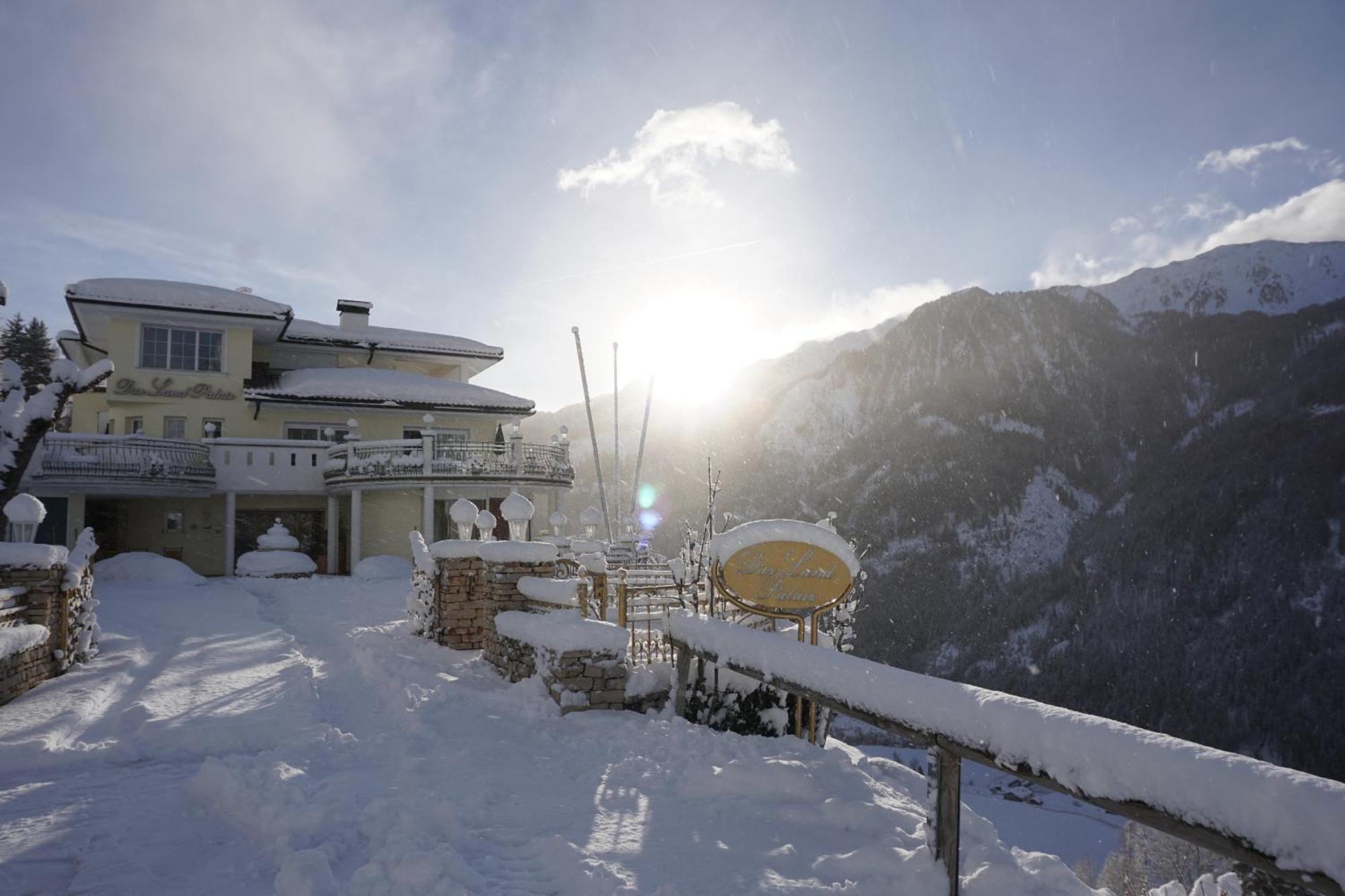 B&B Das Land-Palais - Private Mountain Hideaway Селва дей Молини Екстериор снимка
