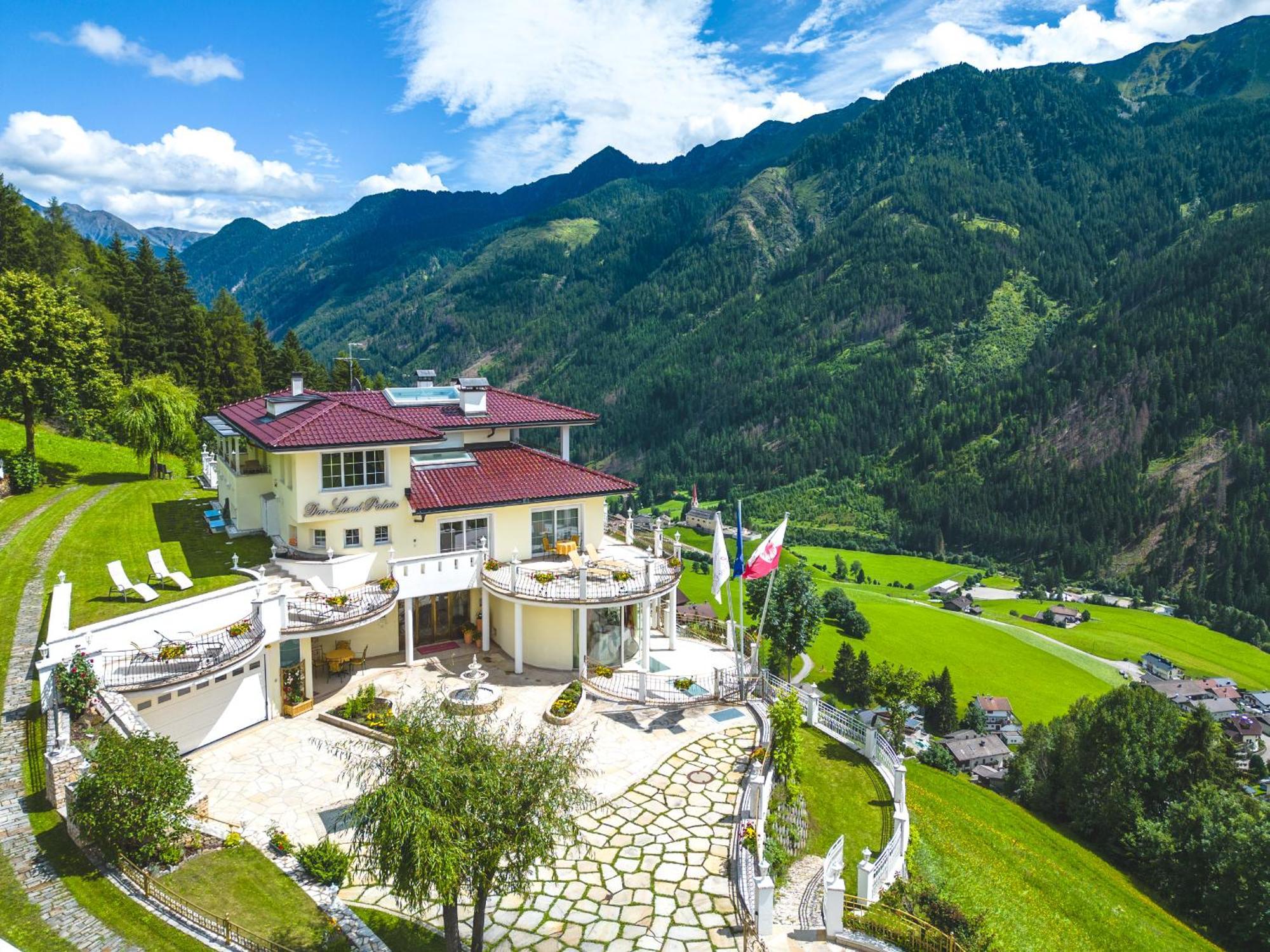B&B Das Land-Palais - Private Mountain Hideaway Селва дей Молини Екстериор снимка