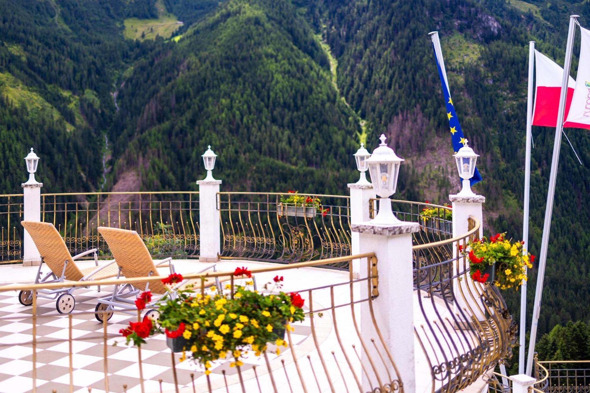 B&B Das Land-Palais - Private Mountain Hideaway Селва дей Молини Екстериор снимка