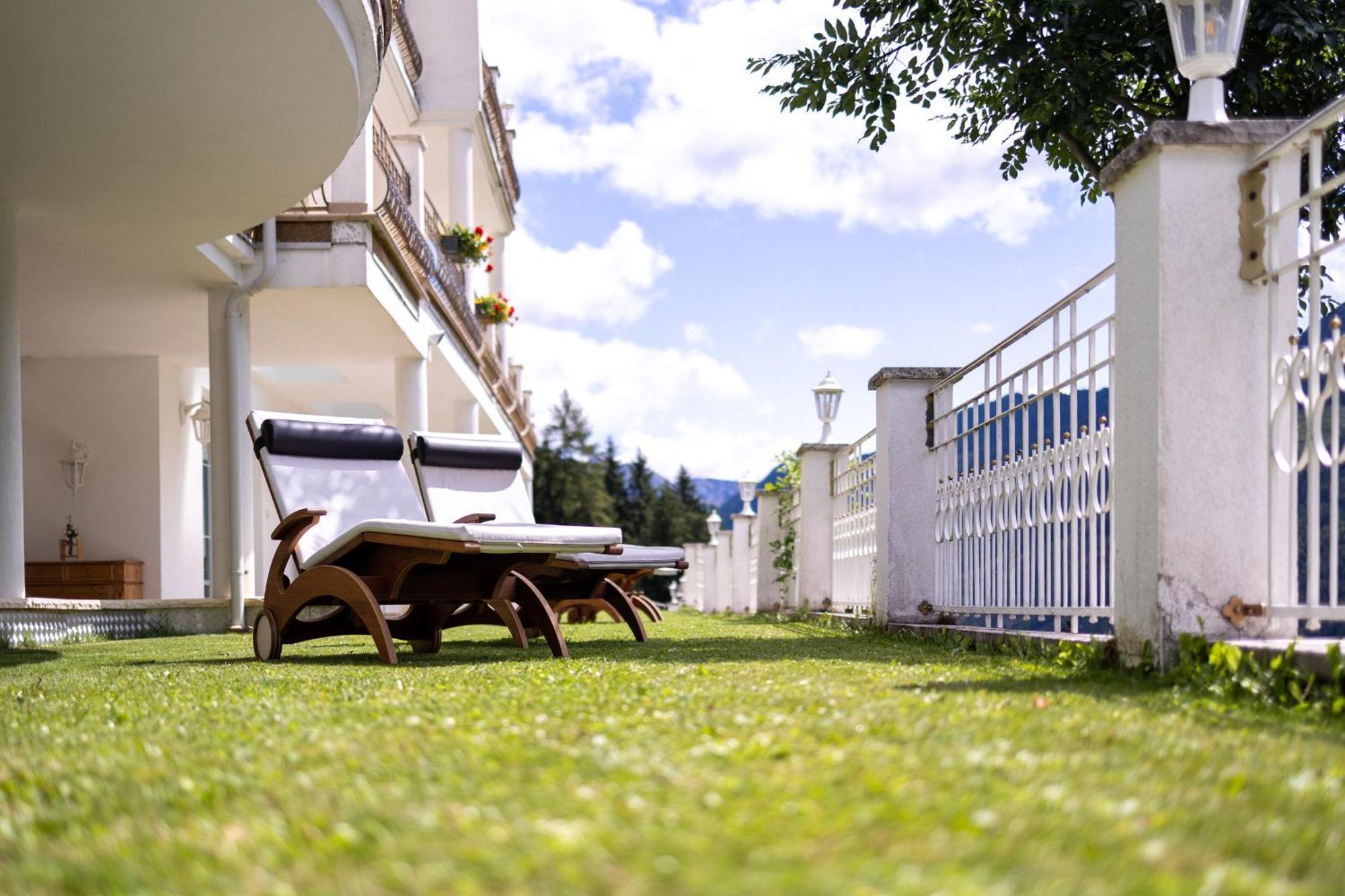 B&B Das Land-Palais - Private Mountain Hideaway Селва дей Молини Екстериор снимка