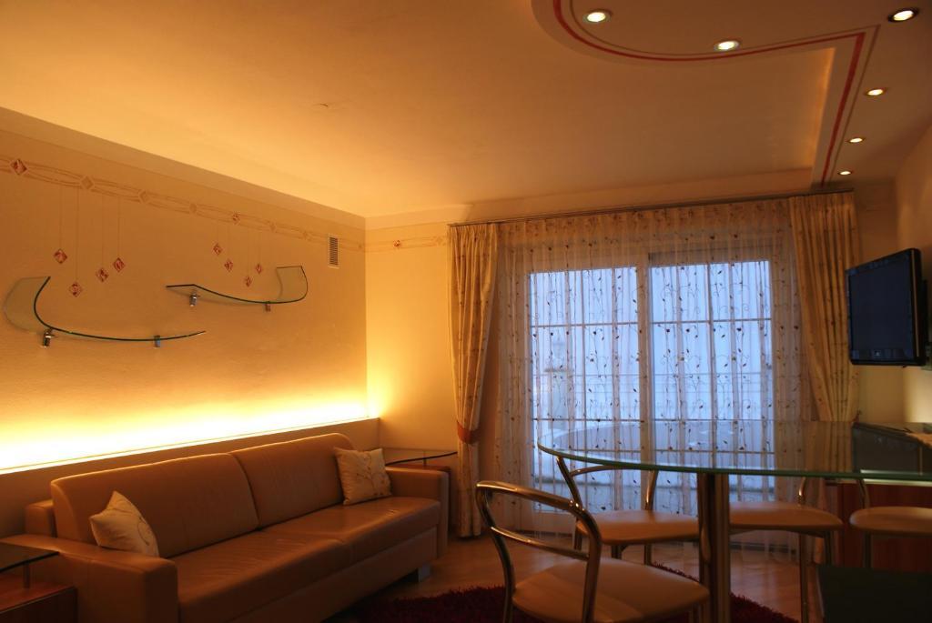 B&B Das Land-Palais - Private Mountain Hideaway Селва дей Молини Екстериор снимка