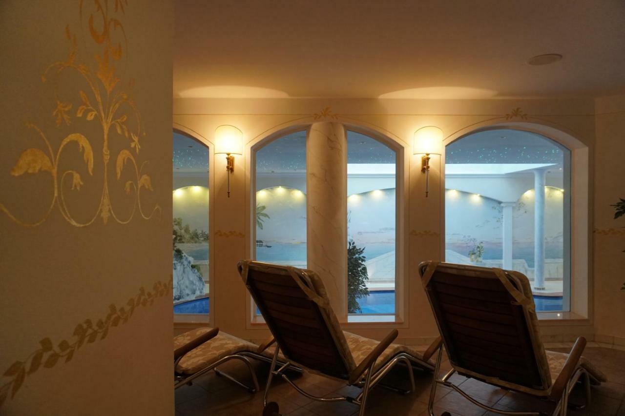 B&B Das Land-Palais - Private Mountain Hideaway Селва дей Молини Екстериор снимка