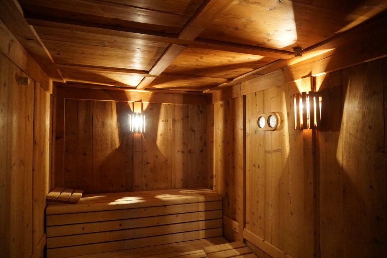 B&B Das Land-Palais - Private Mountain Hideaway Селва дей Молини Екстериор снимка